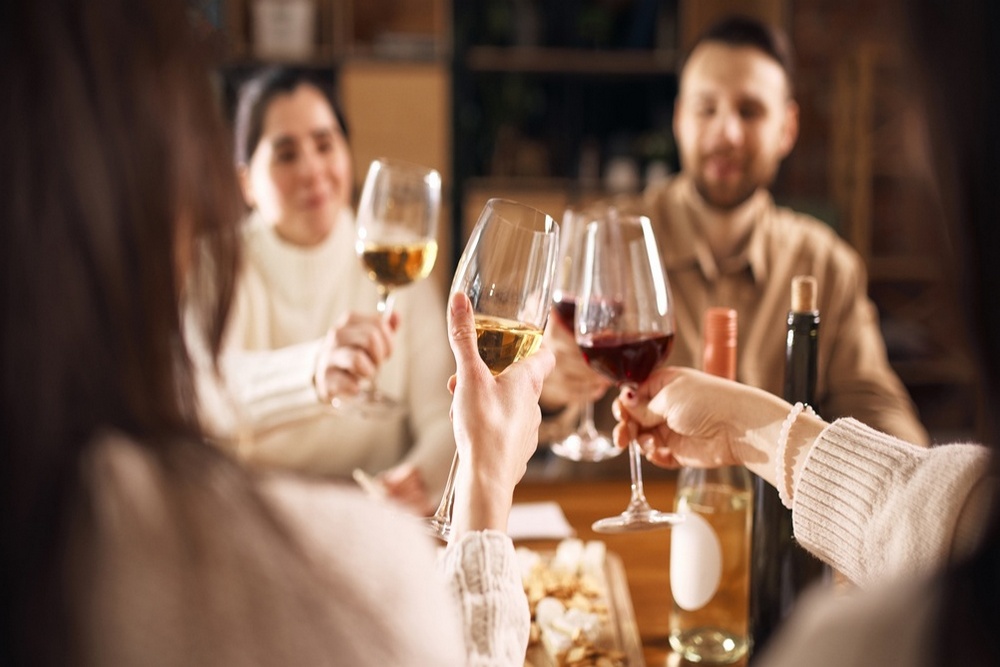 How to Choose the Right Wine for Your Next Dinner Party